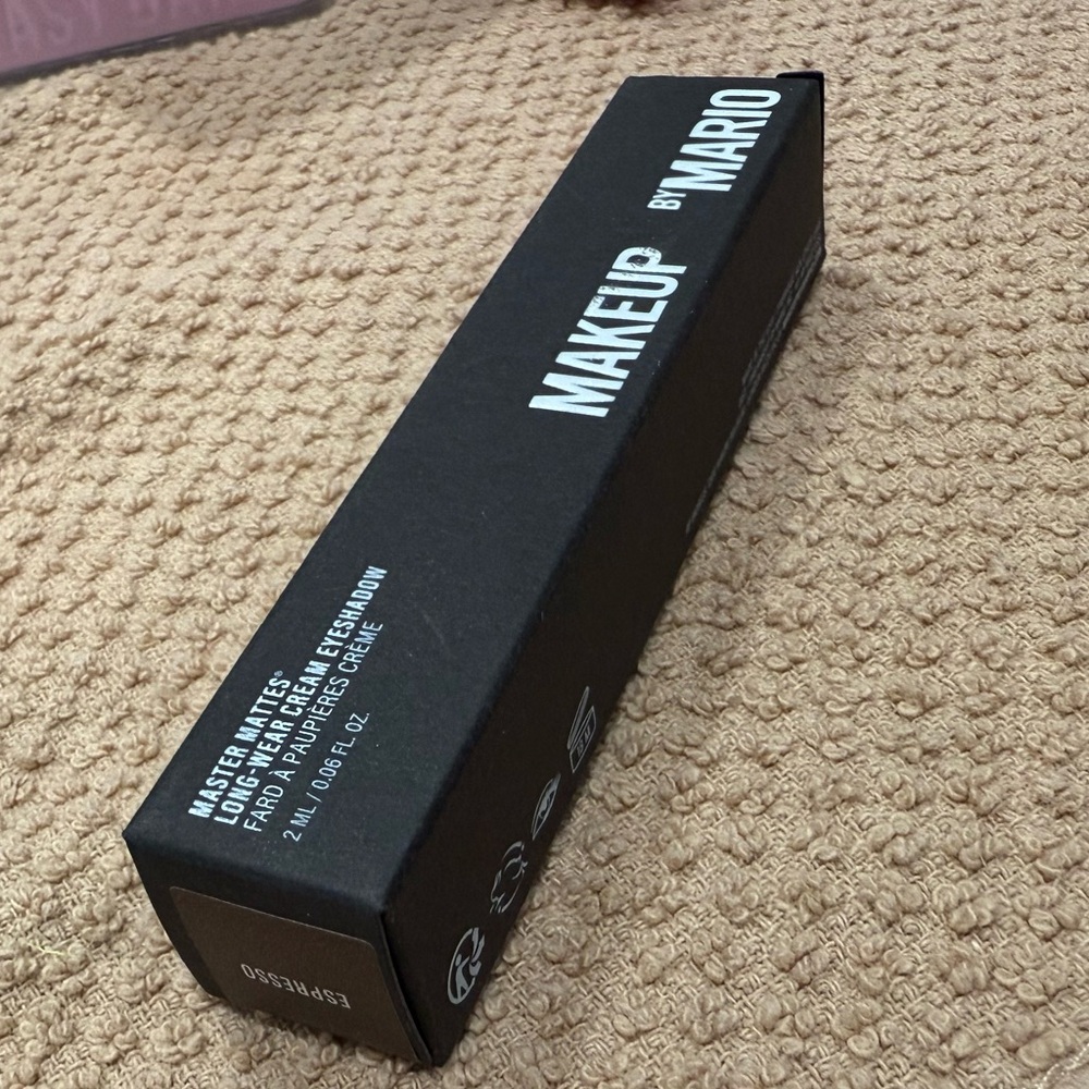 MAKEUP BY MARIO Master Mattes Longwear Cream Eyeshadow - ESPRESSO